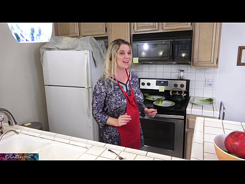 ❤️ Belle-mère qui le traie dans la cuisine avant son rendez-vous. Sexe at us fr.porngifmag-com.ru  ❤